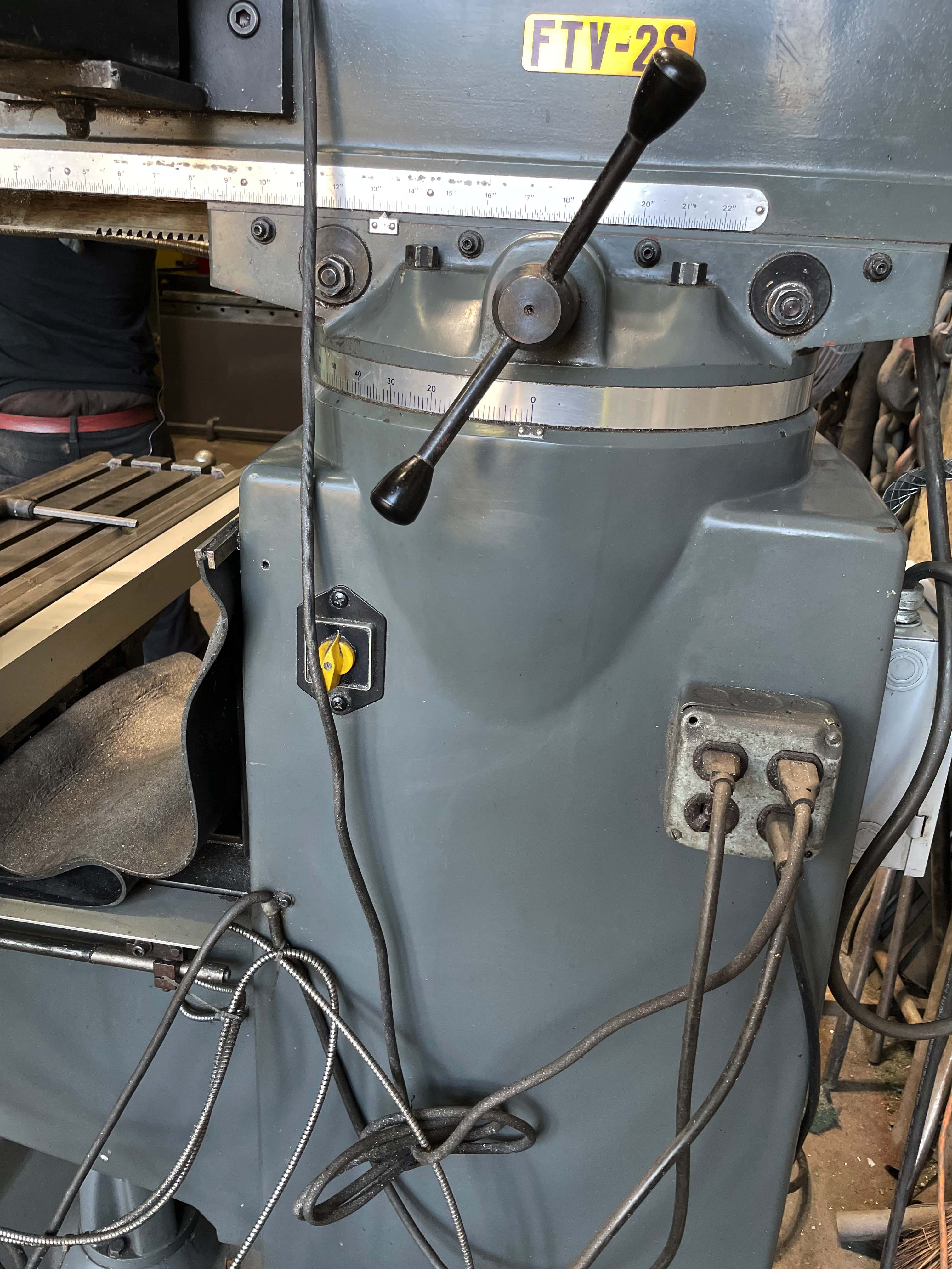 Republic Lagun FTV-2S  Vertical Mill
